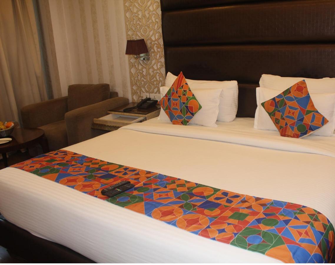 Hotel The Jk Нью-Дели Экстерьер фото