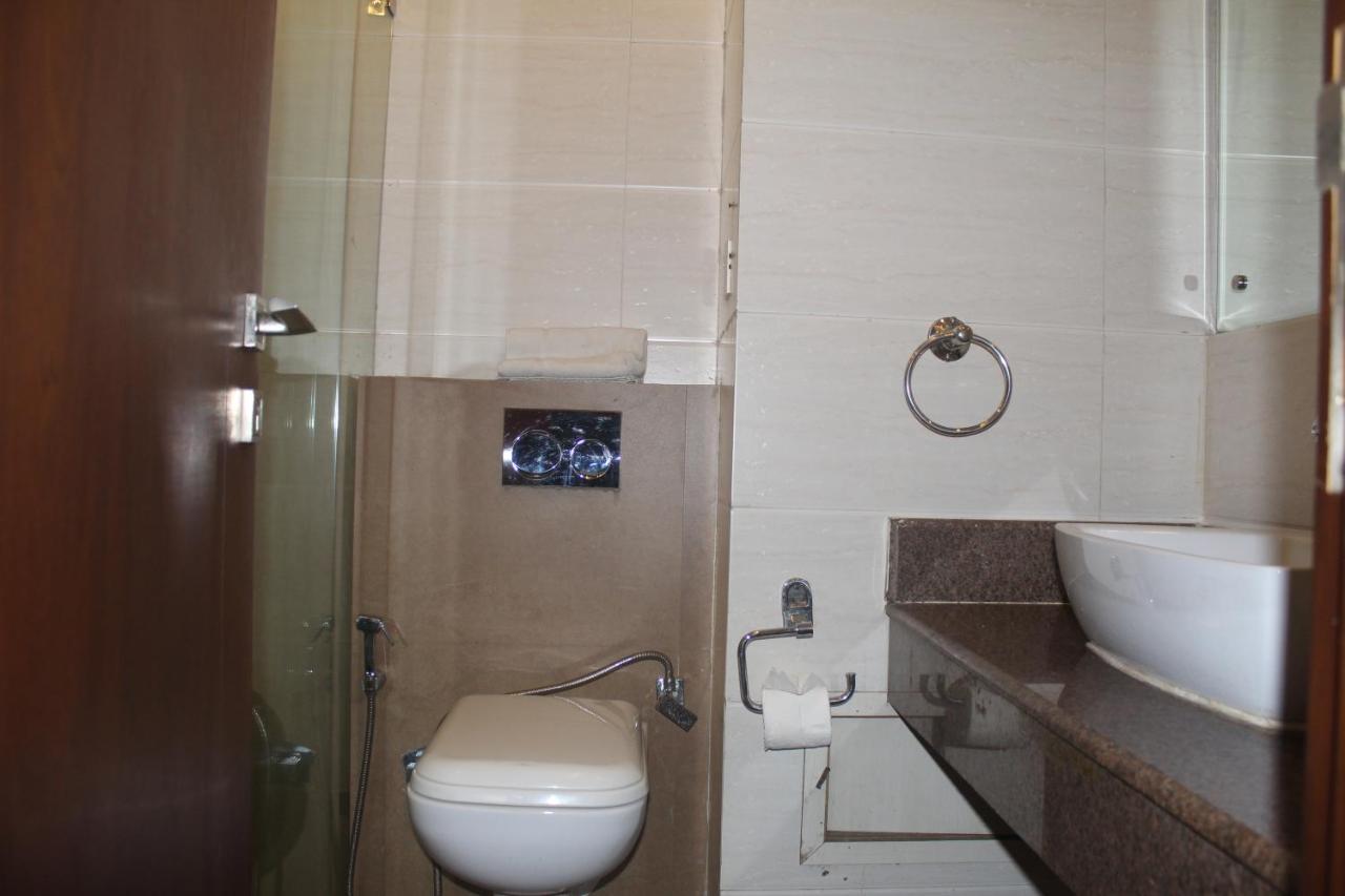 Hotel The Jk Нью-Дели Экстерьер фото