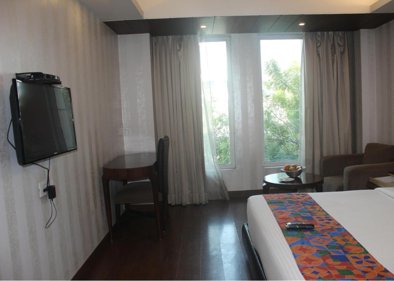 Hotel The Jk Нью-Дели Экстерьер фото