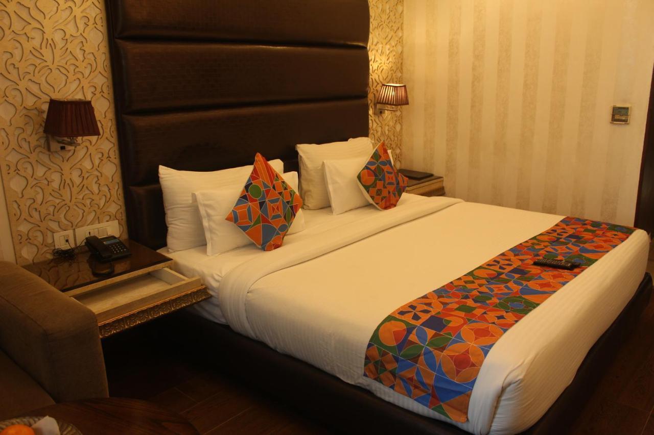 Hotel The Jk Нью-Дели Экстерьер фото
