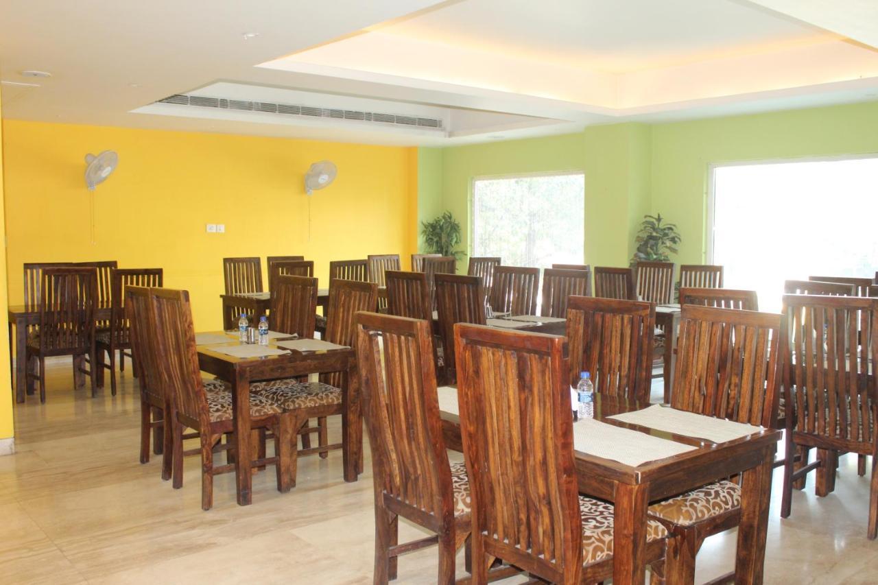 Hotel The Jk Нью-Дели Экстерьер фото